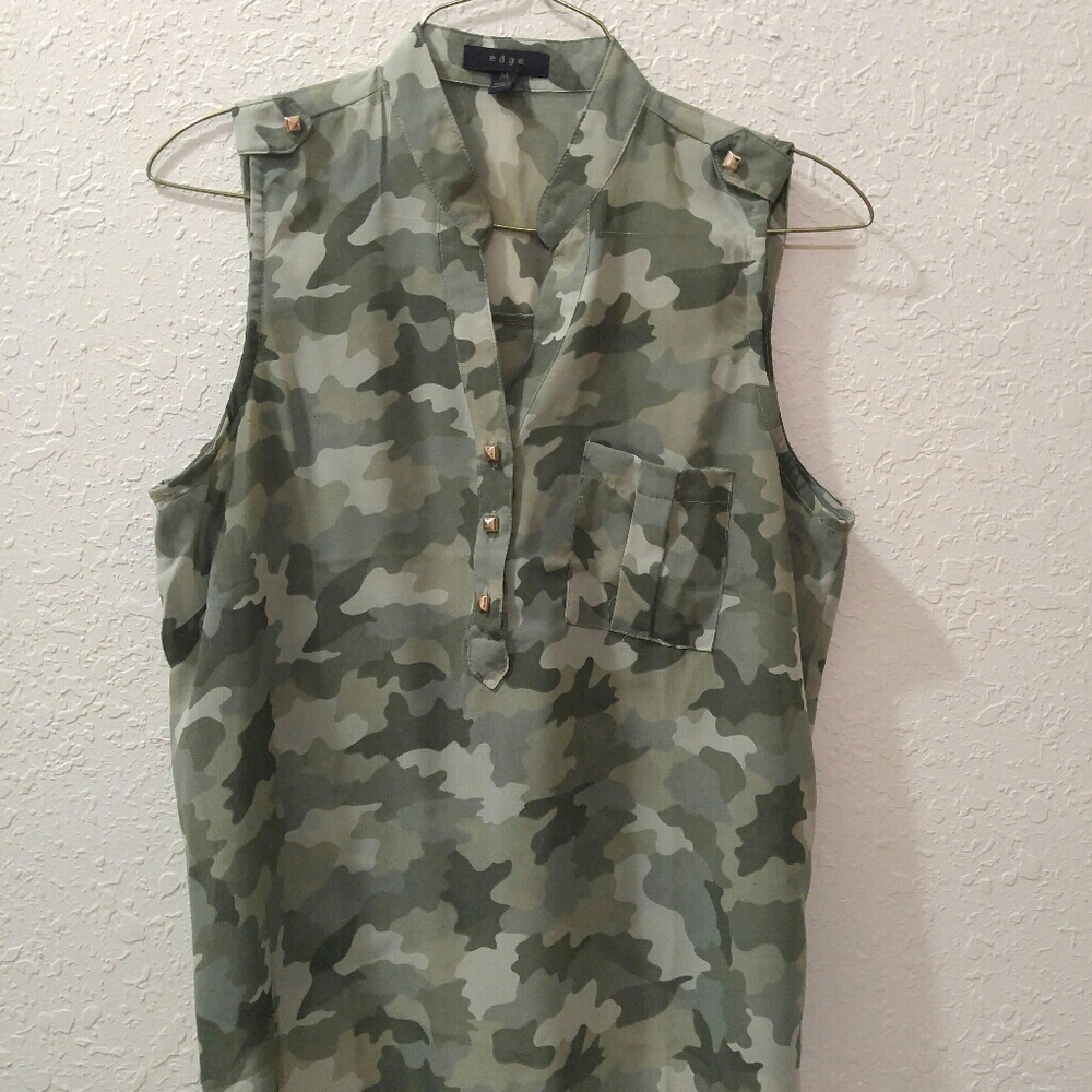 Sleeveless Blouse